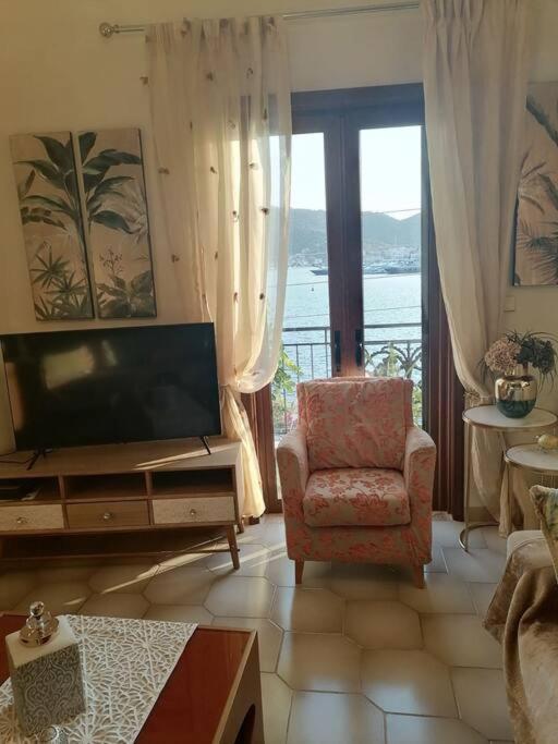 Suiteviewporos Galatás エクステリア 写真